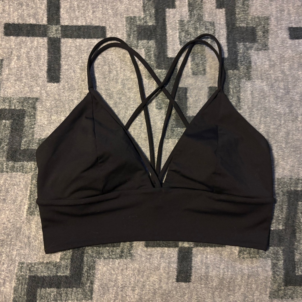 Lululemon sports bra